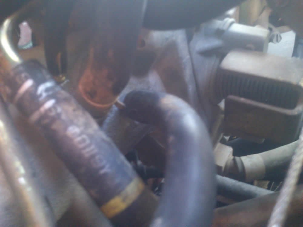 ugraeriokinisi-nissan-almera-hatchback (8)